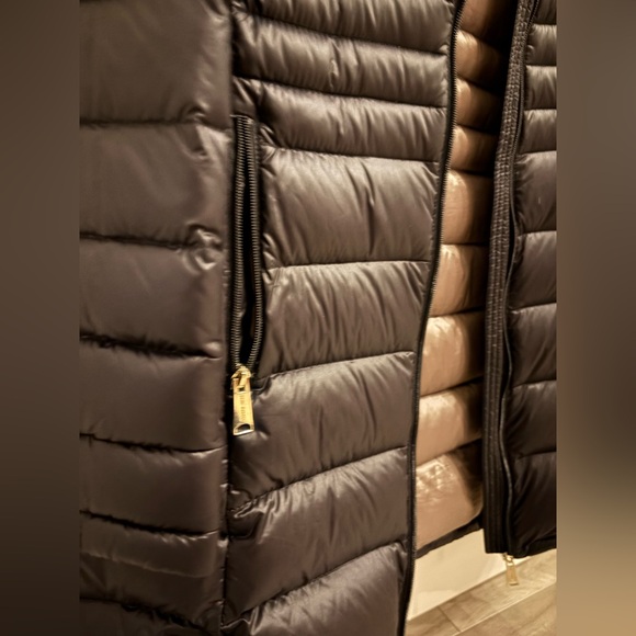 Coat - Picture 4 of 4